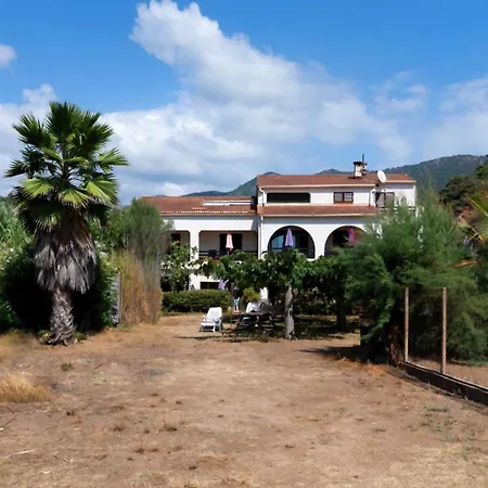 Casa L'ascosu 2 Apartment *